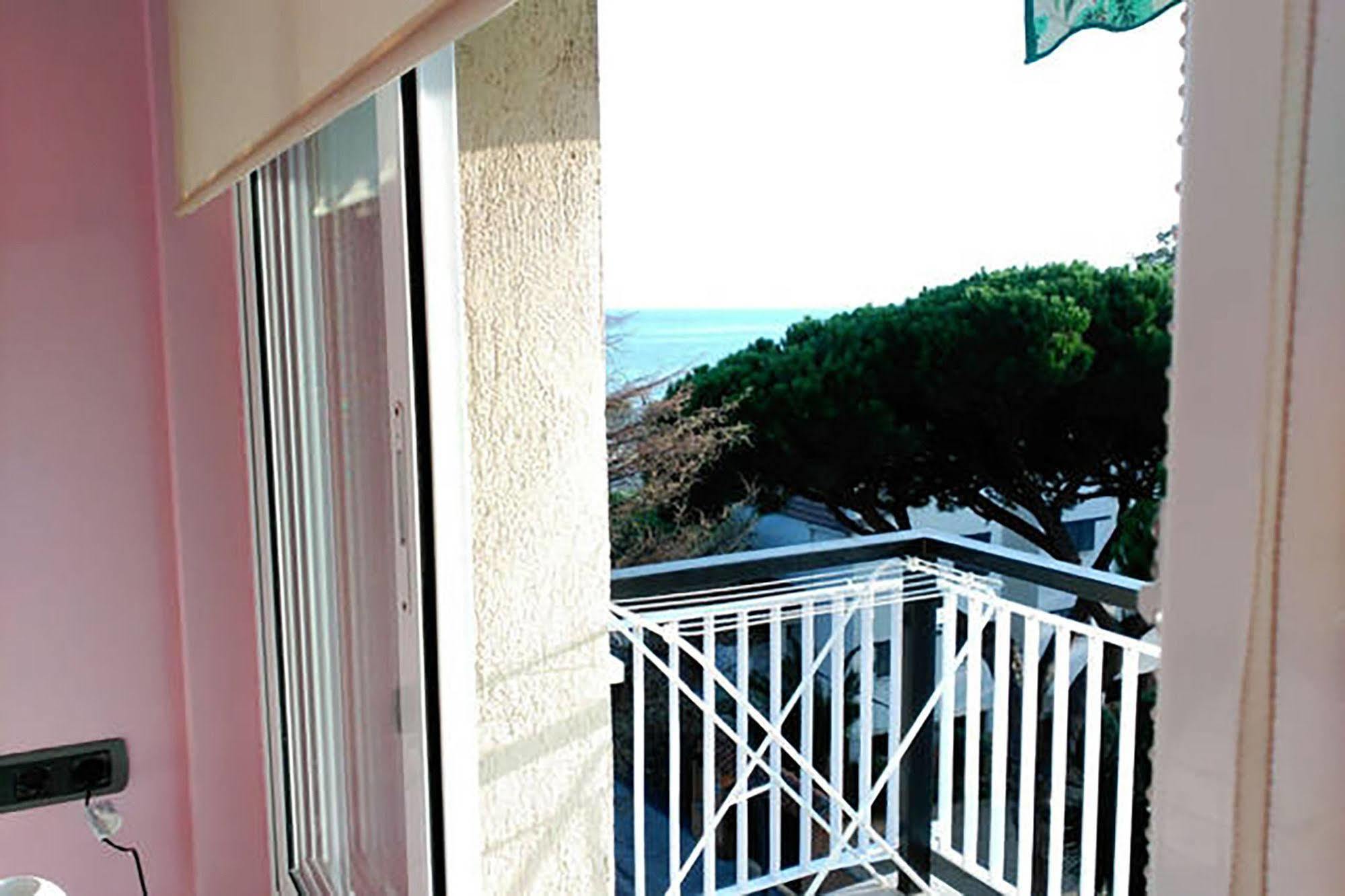 Apartment Llavaneres I سان أندريس دي يافانيراس المظهر الخارجي الصورة